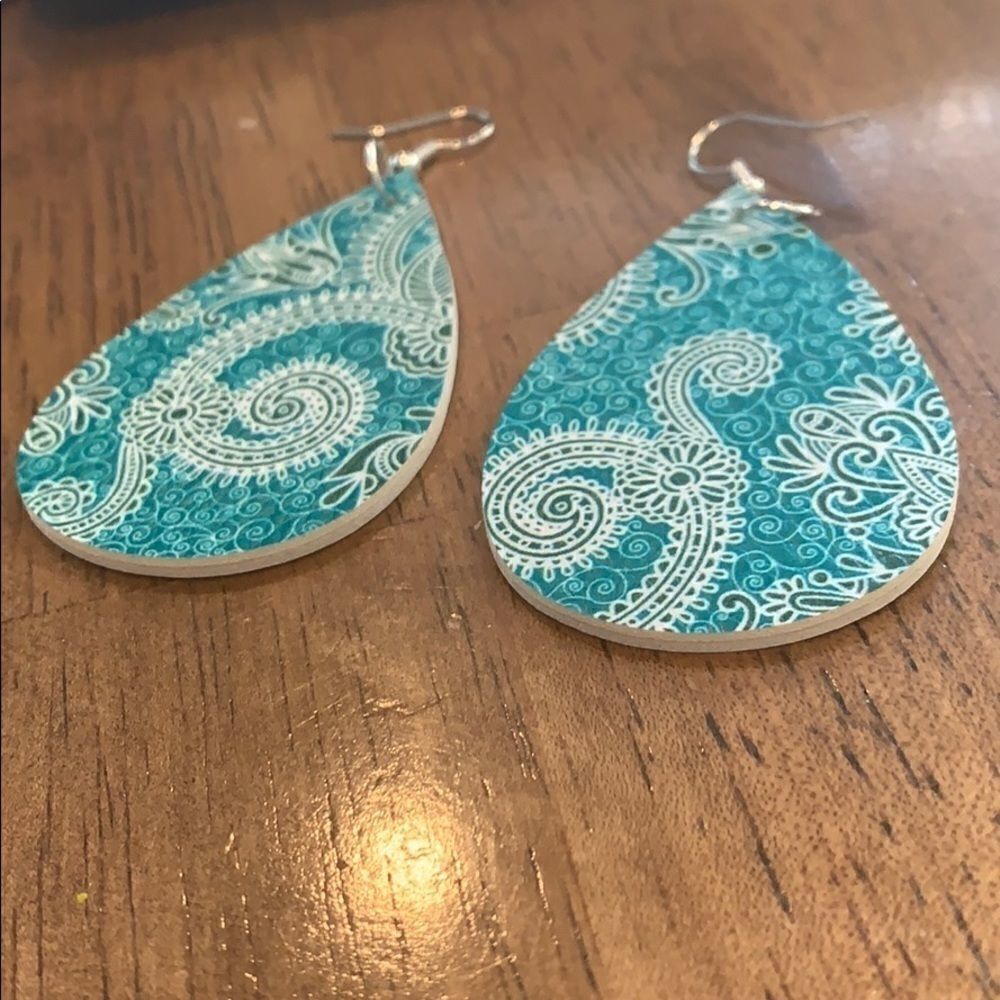 𝅺PU Leather Tear Drop Turquoise Earrings - Picture 5 of 6